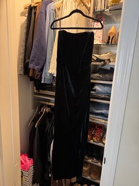 Anthropologie - Elegant Strapless Velvet Maxi Dress - Dark green size 4 (Small)